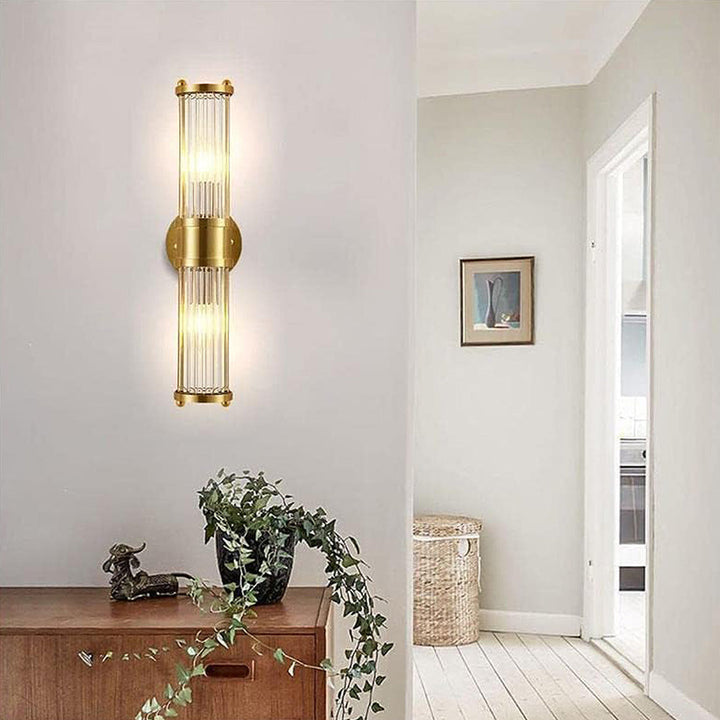 Klassisk Gull Baderomsvegglampe - Luksusbelysning for Stilige Interiører | Skanto