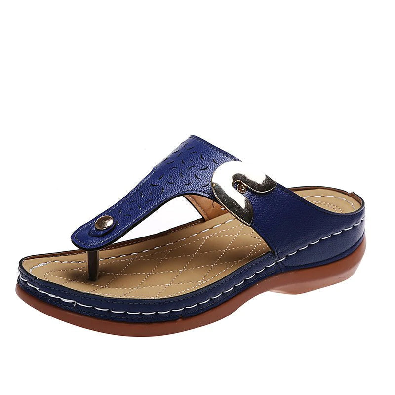Skanto | 2022 Ny Kvinners Metall Dekor Funksjon Mønster Wedge Flip-Flops