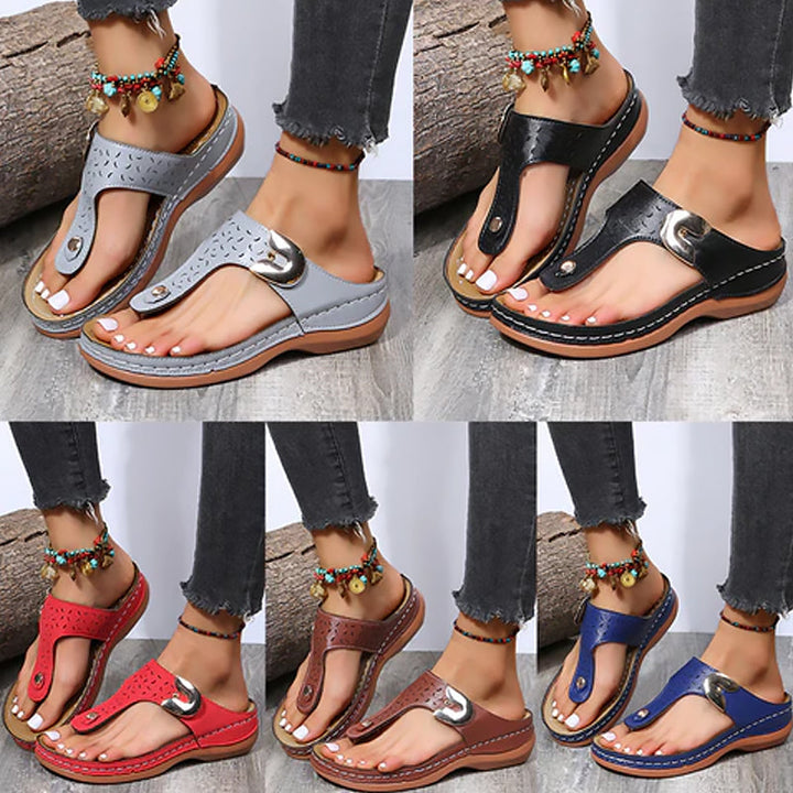Skanto | 2022 Ny Kvinners Metall Dekor Funksjon Mønster Wedge Flip-Flops