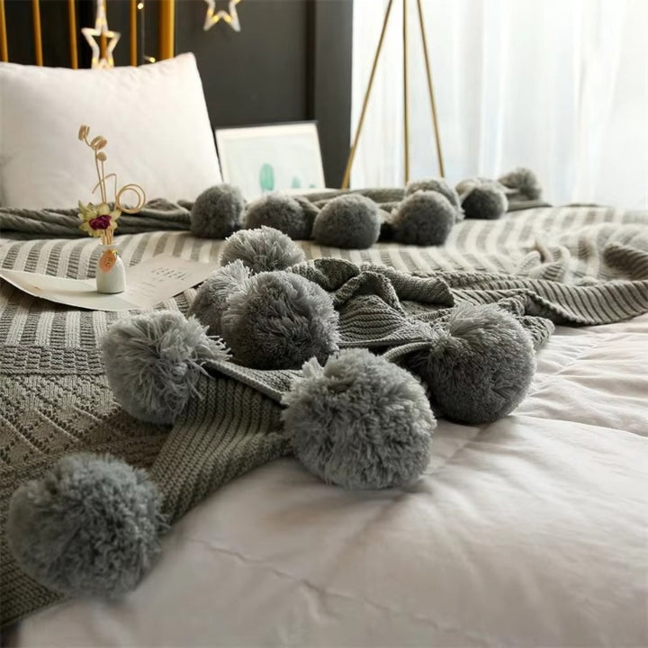 Skanto | Whimsy Fluffy Pom-Pom Macaron Teppe