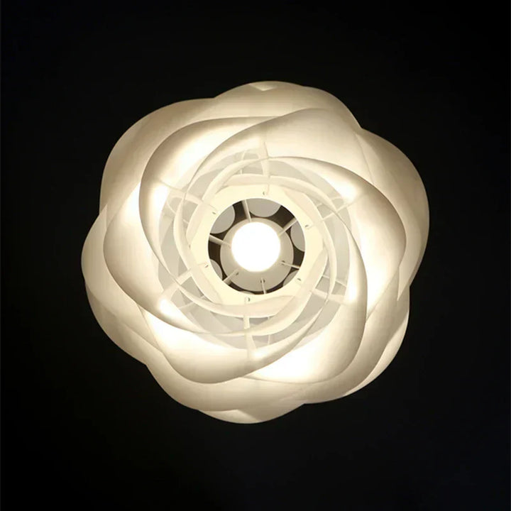 Romantisk rosenkrans taklampe – elegant og stemningsfull for ethvert interiør