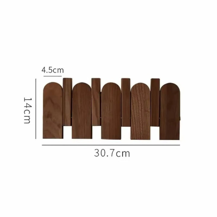 Wandgarderobe mit Klavierhaken aus Holz