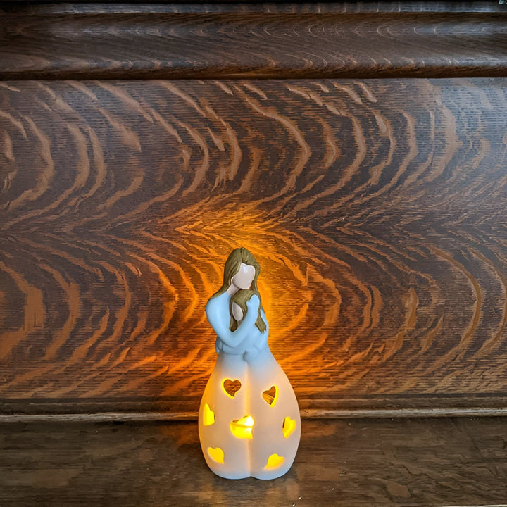 Skanto | Omfavne Mor Datter Figur Flammende Lysestake - LoveGlow