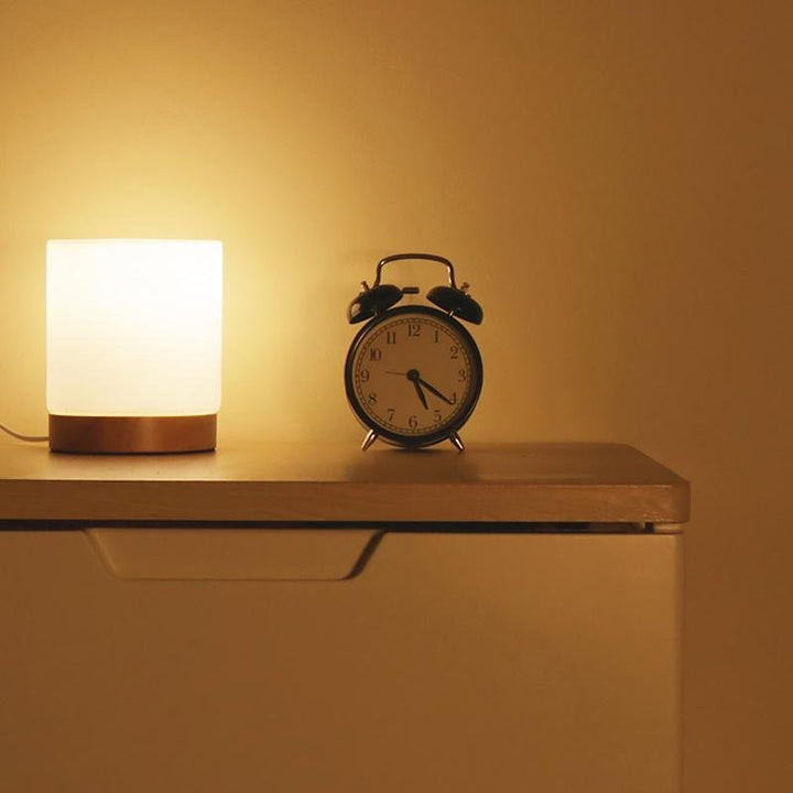 Skanto | Minimalistisk bordlampe med berøringsfunksjon og 360° belysning