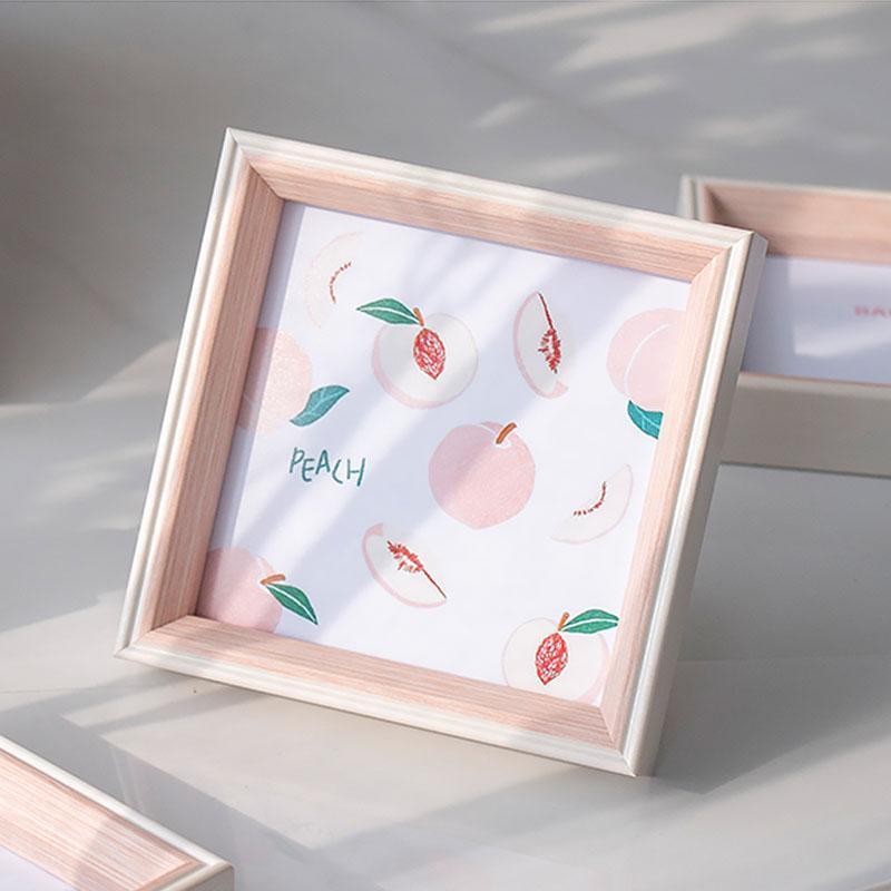 ElegantFrame – Luksus Bildekjede med Gylden Kant Skanto