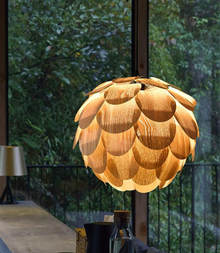 Skanto | PineappleGlow pendellampe - Luksuriøs pendellampe i tre i ananasform