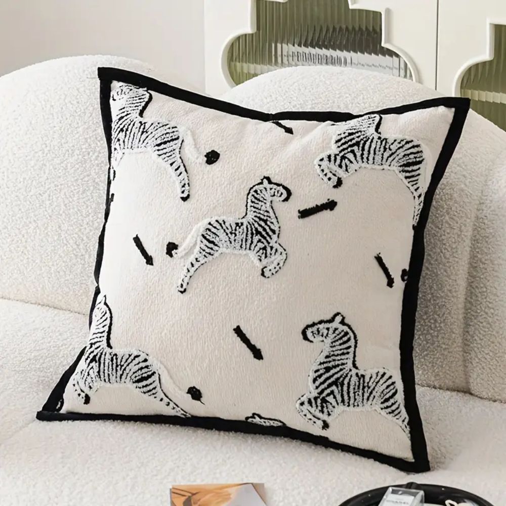 Skanto | Zebra Dash Brodert Putetrekk
