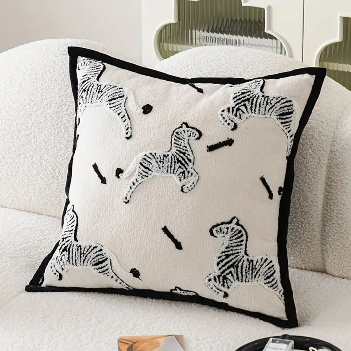 Skanto | Zebra Dash Brodert Putetrekk