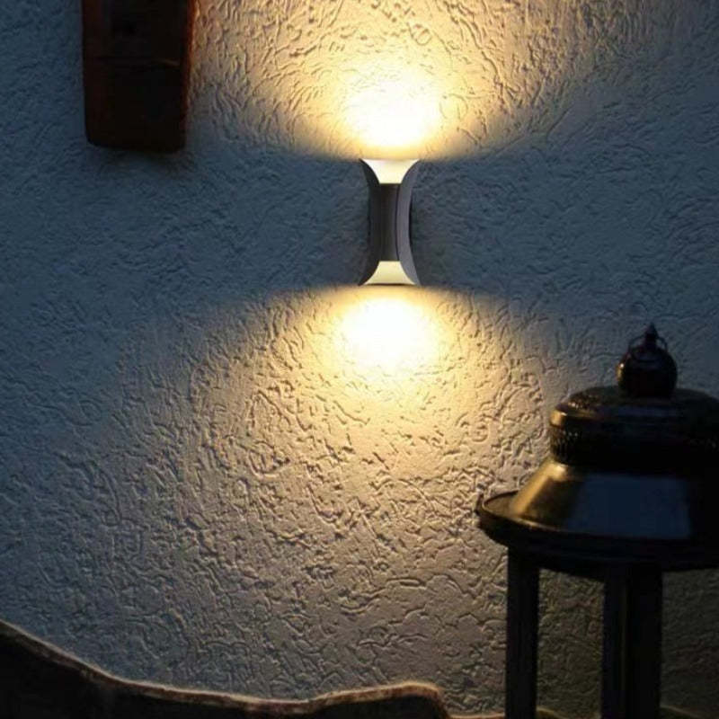 Stilig LED vegglampe for utendørs - Moderne og vanntett | Skanto