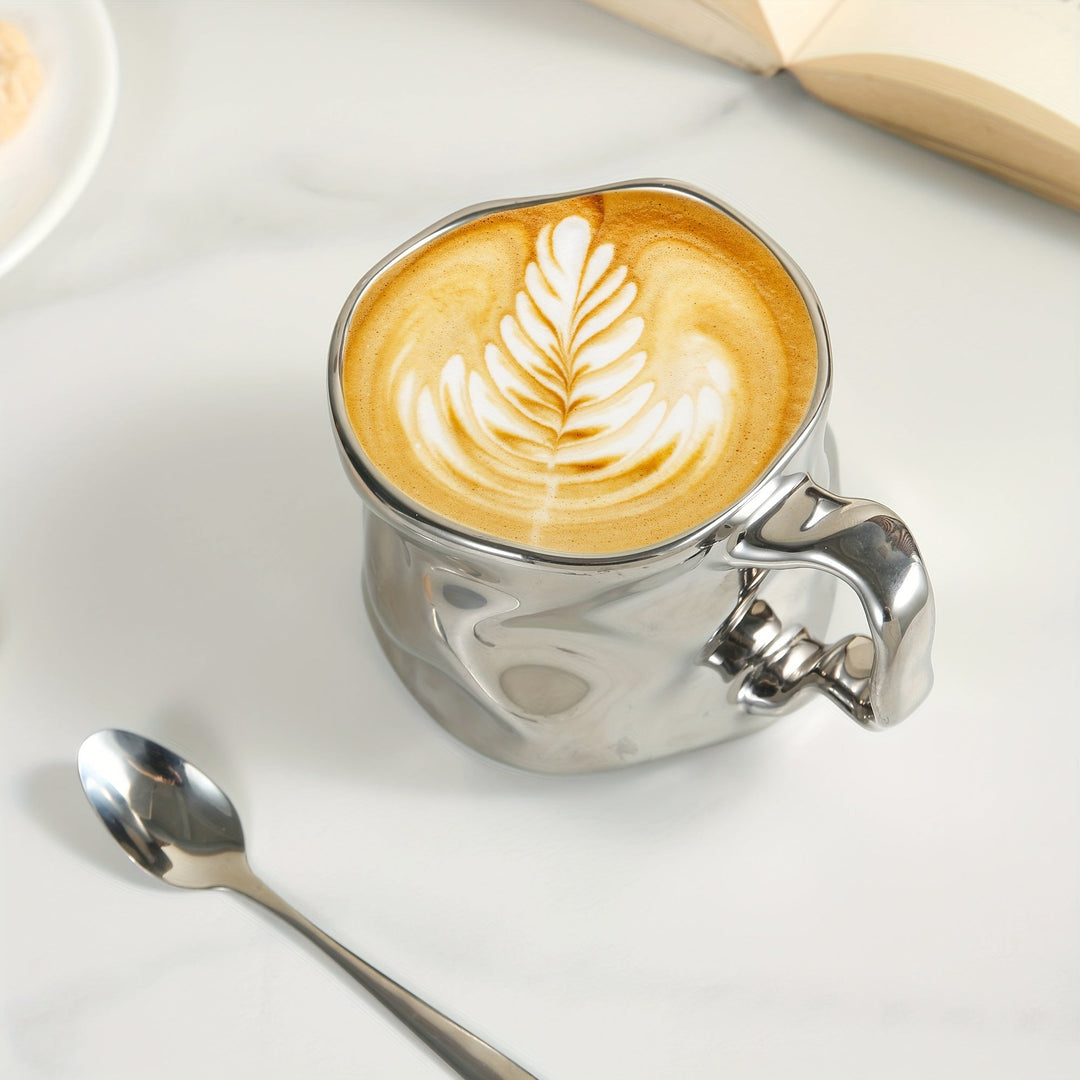 CreArt Mug – Håndlaget keramisk kaffekopp med unikt krøllet design | Skanto