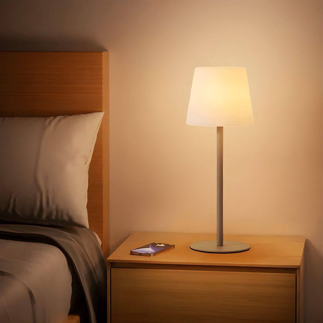 Trådlampbar ladbart lampe med justerbar varm belysning Skanto