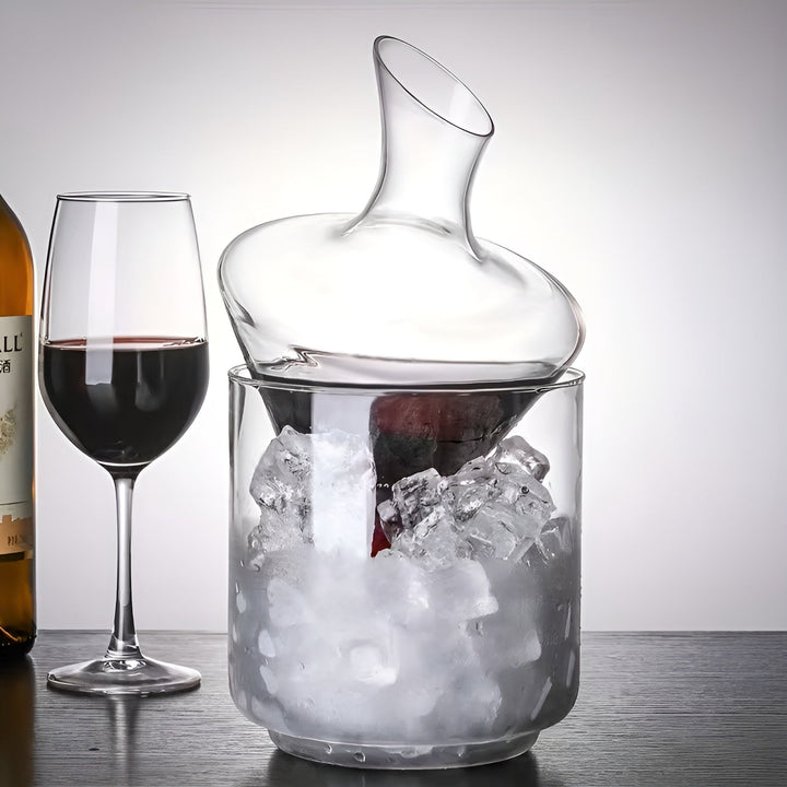 Vinkaraffel med Rask Lufting – Elegant Vanndfallsdesign laget av Glass | For Mer Intenst Aroma og Stilfull Vin Nytelse | Skanto