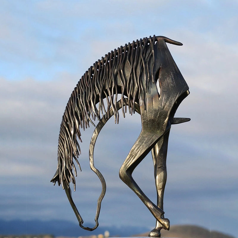 Skanto | Kiss Hest Skulptur