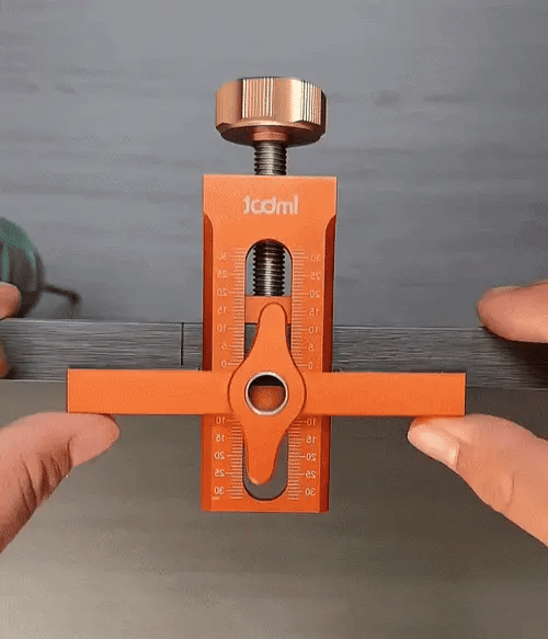 Skanto | FixAlign — Perfekte dører, enkelt installert
