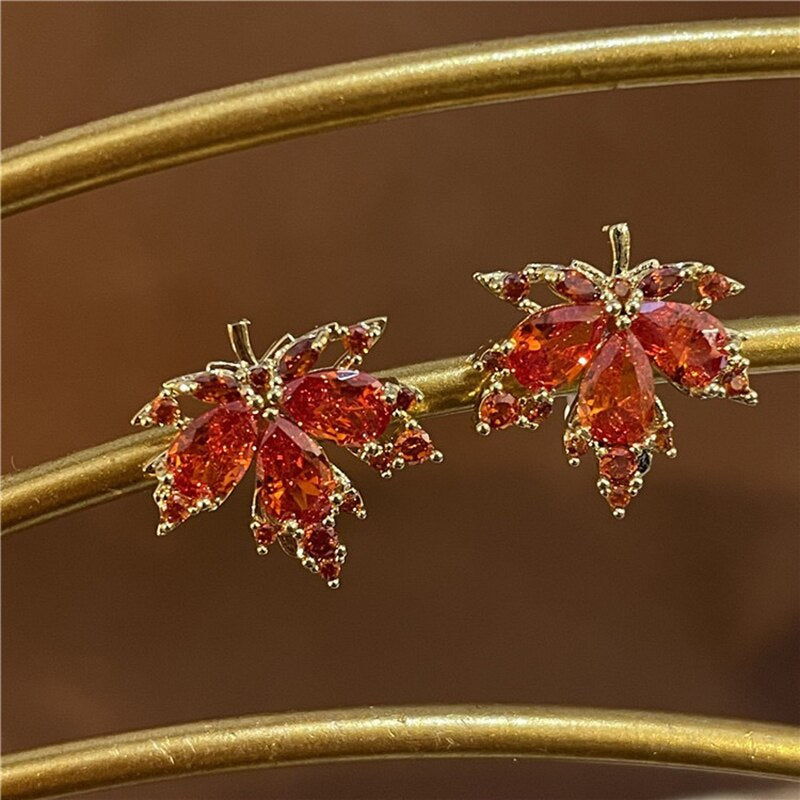 Skanto | Maple Leaf Charm Elegant Halskjede