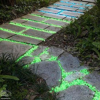 Skanto | Glow-in-the-dark garden stones