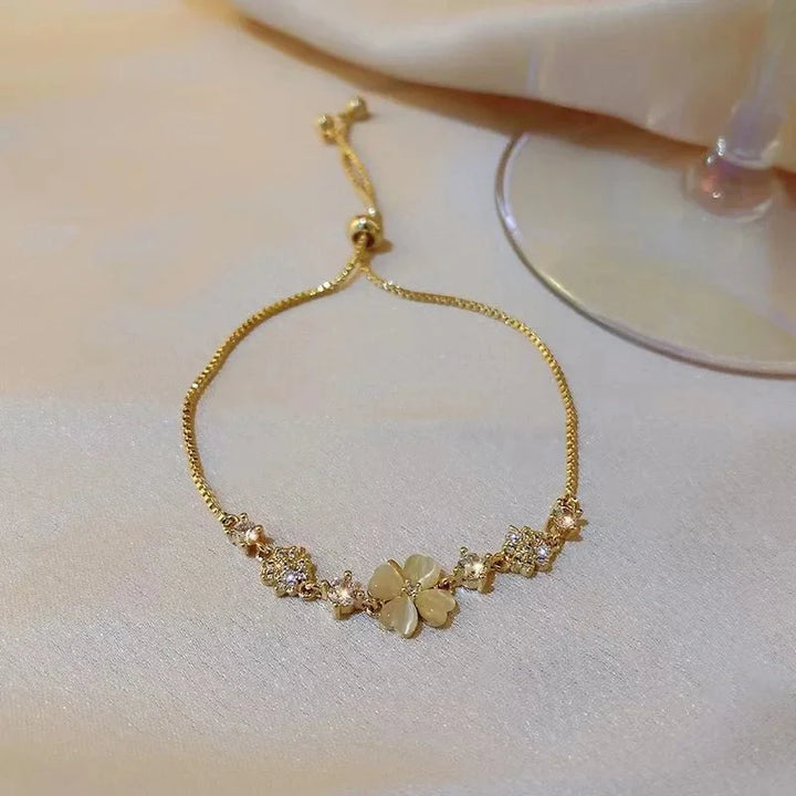 Skanto | Justerbar Lucky Four Leaf Clover Armbånd
