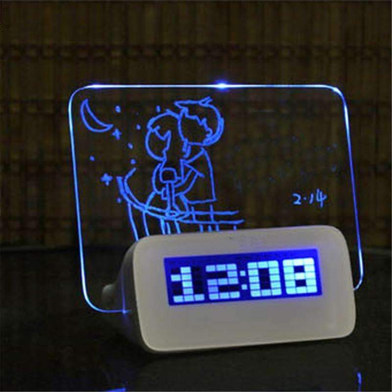Skanto | Blå LED Fluorescent Digital Vekkerklokke
