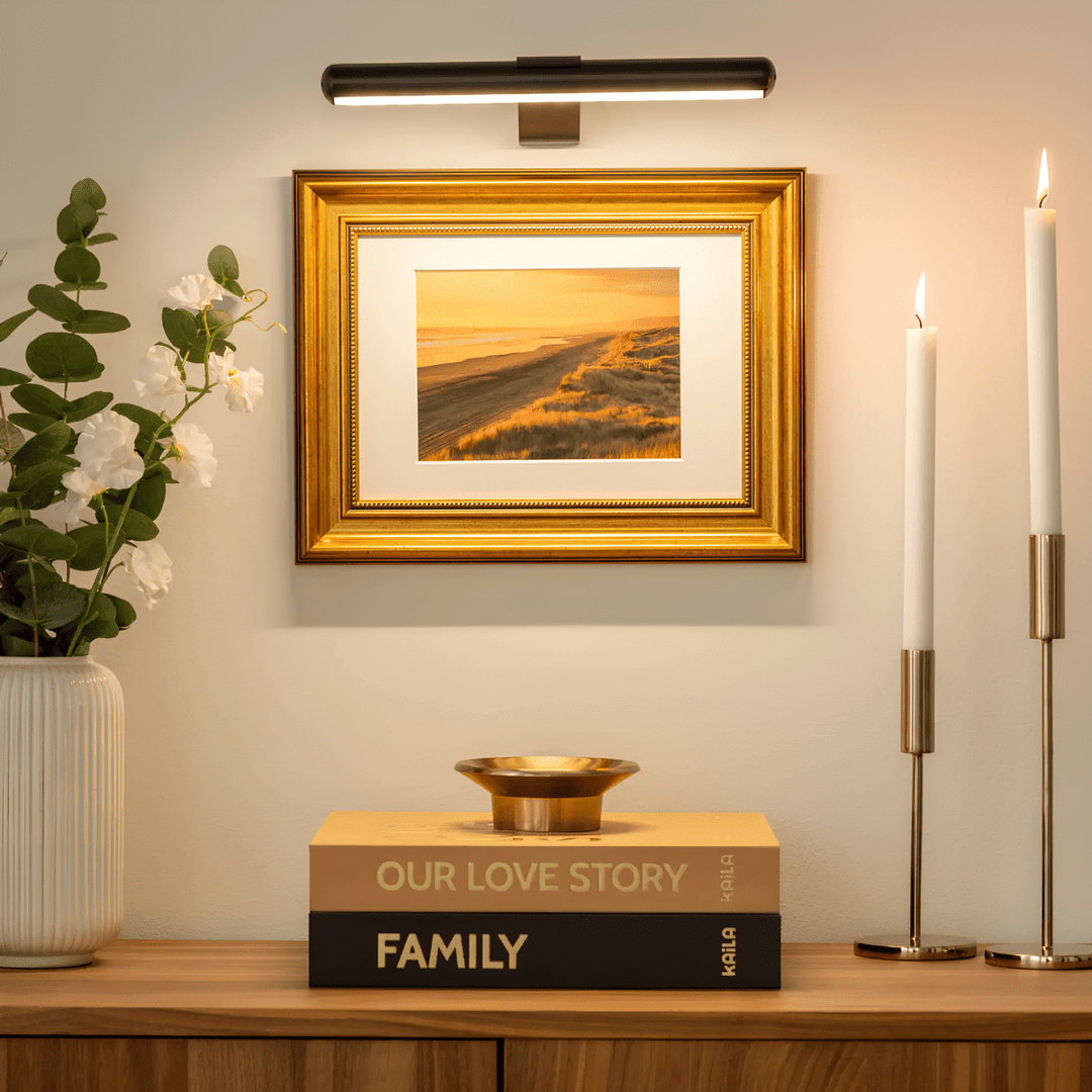 Skanto | ArtGlow LED Vegglampe – Trådløs Belysning for Kunst og Dekorasjon