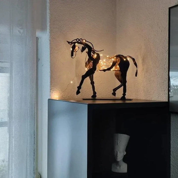 Skanto | Hest Skulptur - AdonisMetal - Rustikk Eleganse - Tidløst Dekorativt Stykke