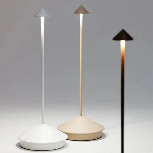 Skanto | LumiZen Minimalist LED Bordlampe | Vanntett og Dimmbar Trådløs Belysning