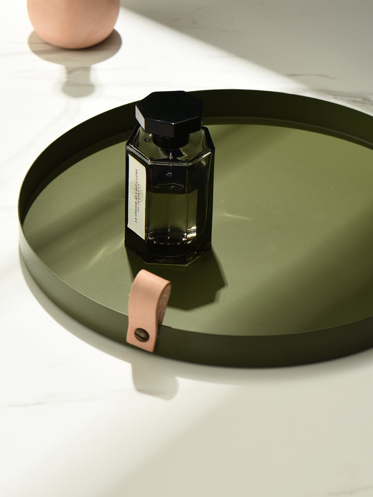 Norvo | Nordisk Stil Læderhåndtag Smidesjern Rundt Fat Plate Farge Oppbevaringsplate Vannglassplate Hjemmedekorasjon