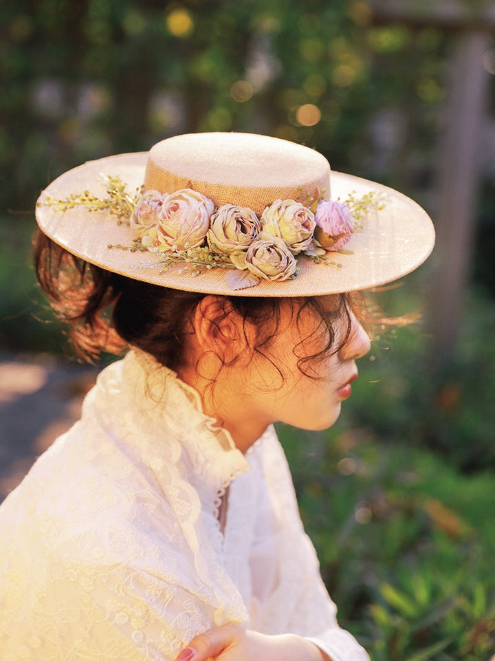 Skanto | Håndlaget fransk hatt, retro og elegant hul blomst skogstil flat hatt