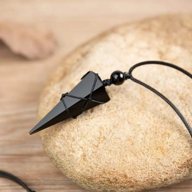 Skanto | Energisk Beskyttelses Obsidian Stein Halssmykke