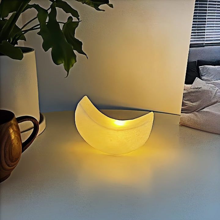 Skanto | Halvmåne Nattlampe i Art Deco Stil – Batteridrevet med Bryter