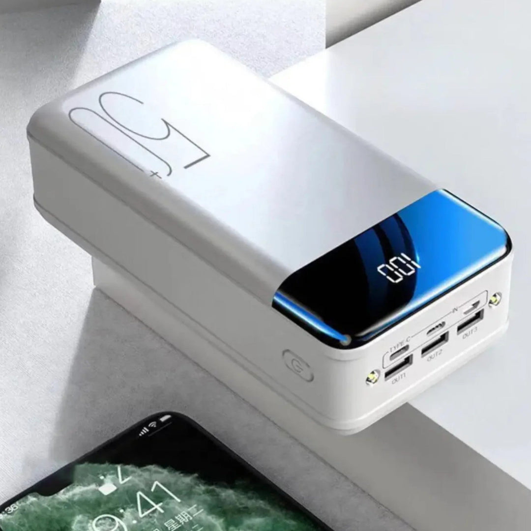Skanto | Batteri 30000mAh - Hurtiglading - VoltTitan
