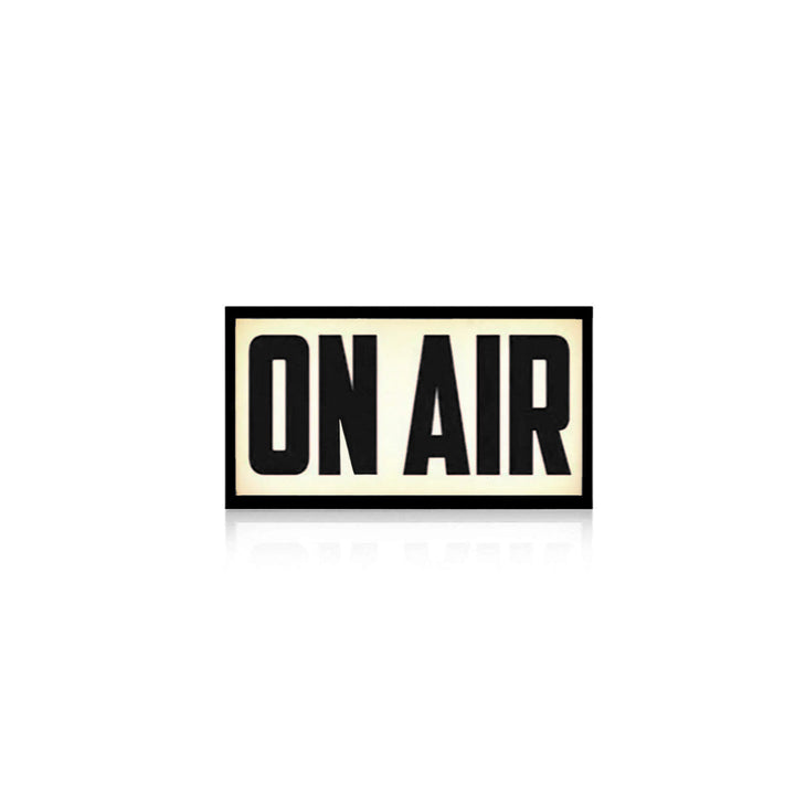 Skanto | On Air Skilt Retro Lysboks Bordlampe