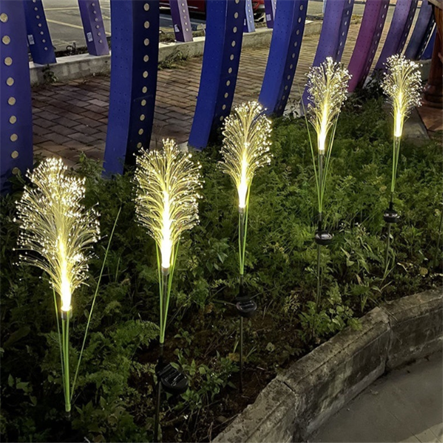 Solar Wicker Hage Lampe - Fargerik LED Hagebelysning med IP65 Vanntett Beskyttelse | Skanto