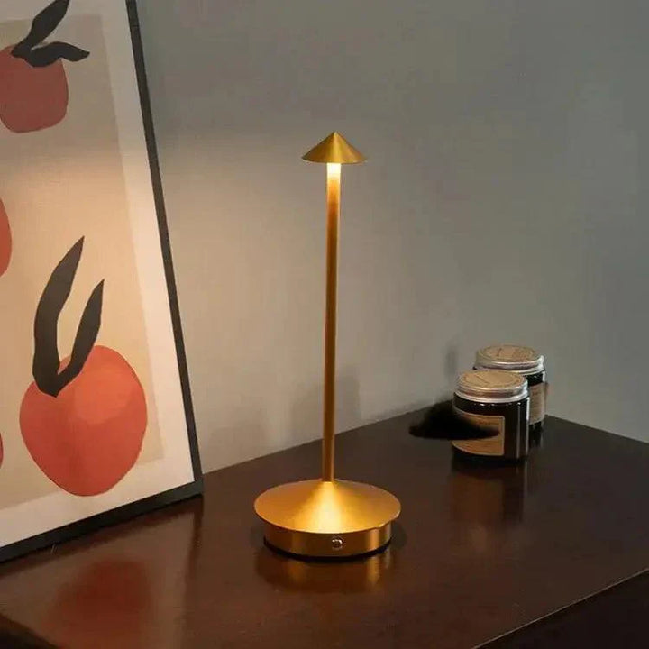 Skanto | BeamLuxe - Elegant Trådløs Bordlampe