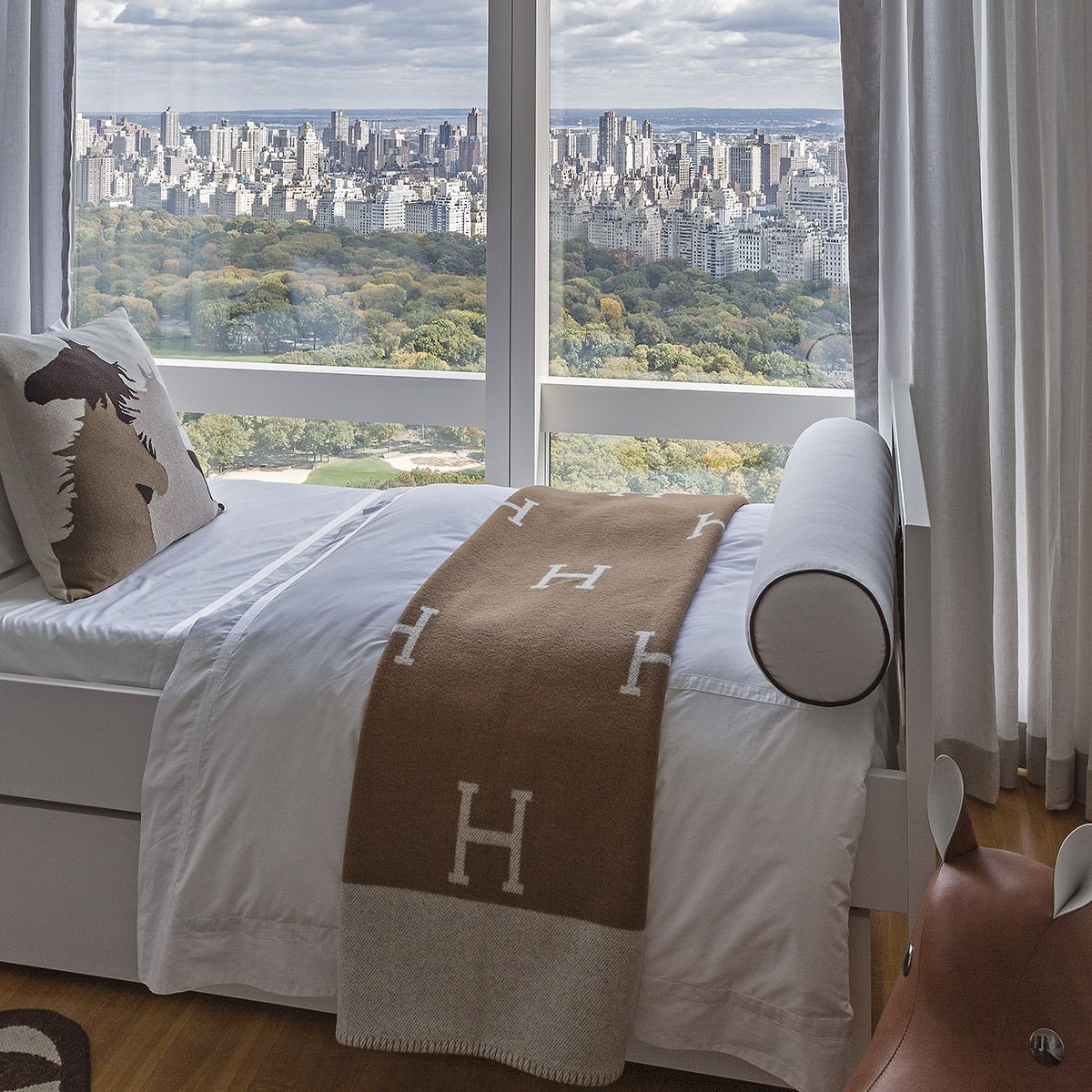 Norvo | Checkered Blanket 140 × 170 cm | Soft Textile Blend