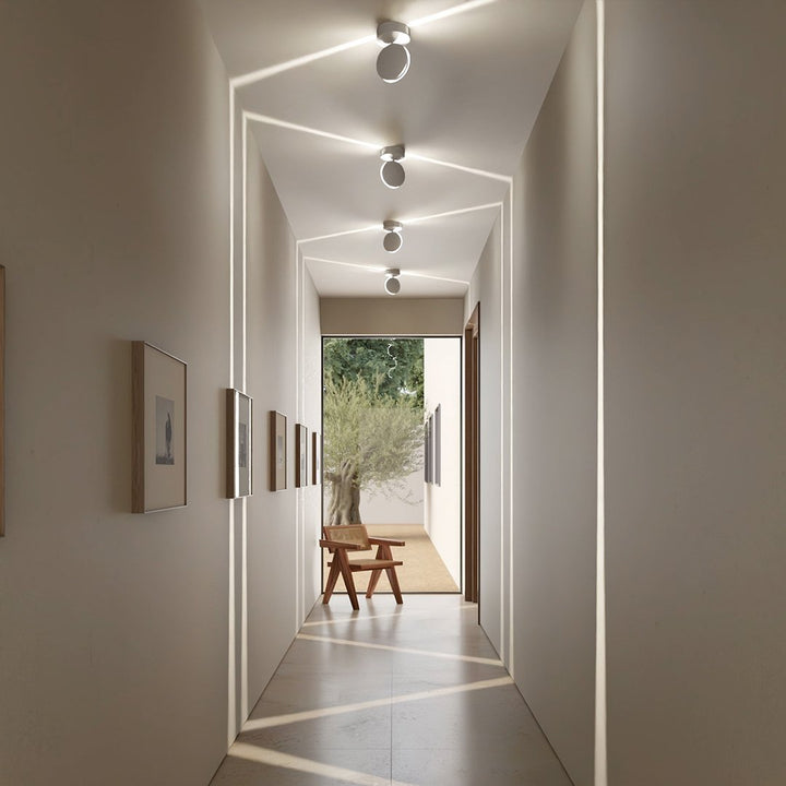 Skanto | NovaWall LED Vegglampe med fargeforandrende design