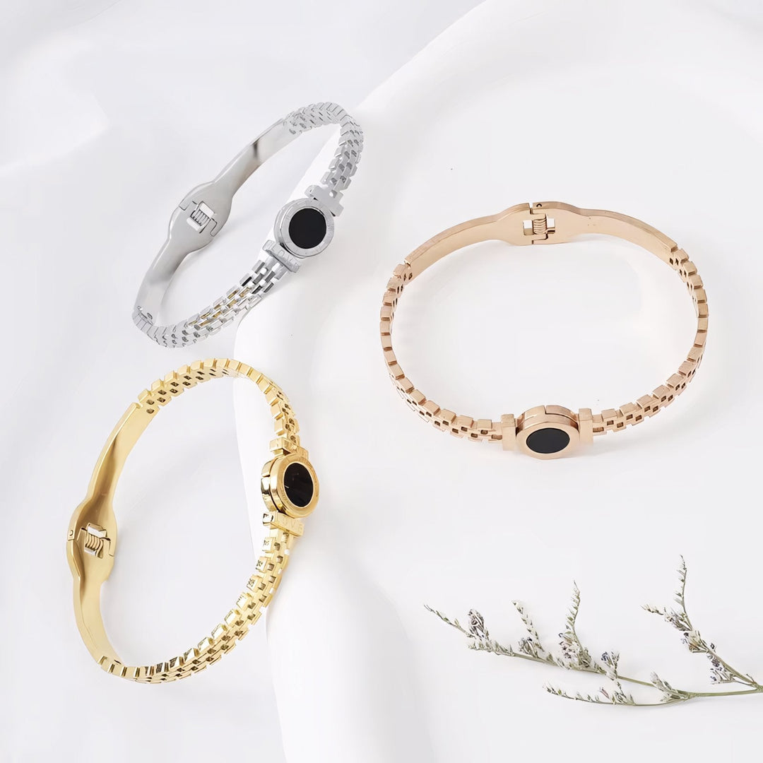 Skanto | Svart senter romertall akzentert bangle armbånd