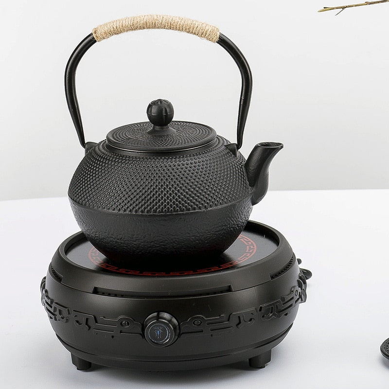 Svart jernkjele med infuser, støpejerns tekjele for vannkoking | Skanto