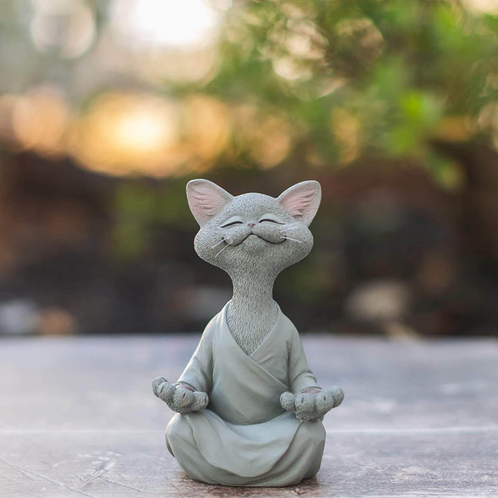 Skanto | Buddha katt med et meditativt uttrykk og spirituell budskap