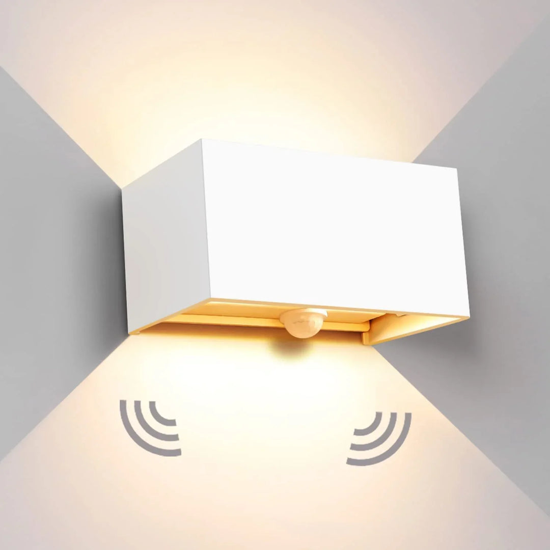 Skanto | Utendørslampe med sensor