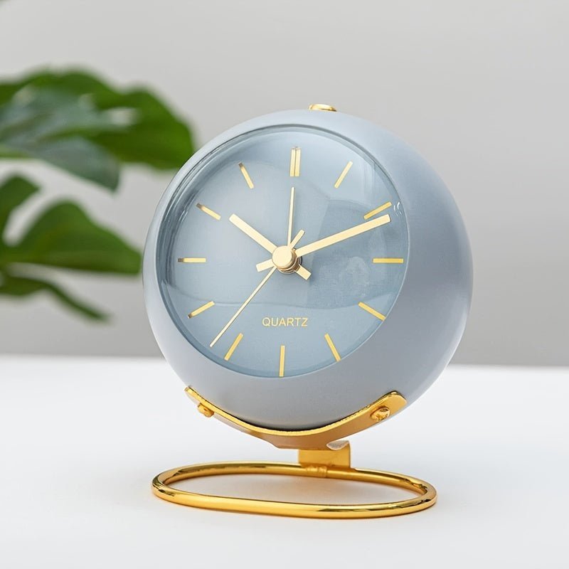 Buzzley – Retro-Analogwecker mit geräuschlosem Uhrwerk