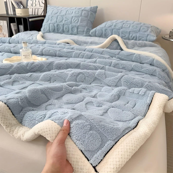 CoralDream Teppe - Varm Fleece Vinterteppe med Dobbeltsidig Hjerte- og Bokstavdesign | Skanto