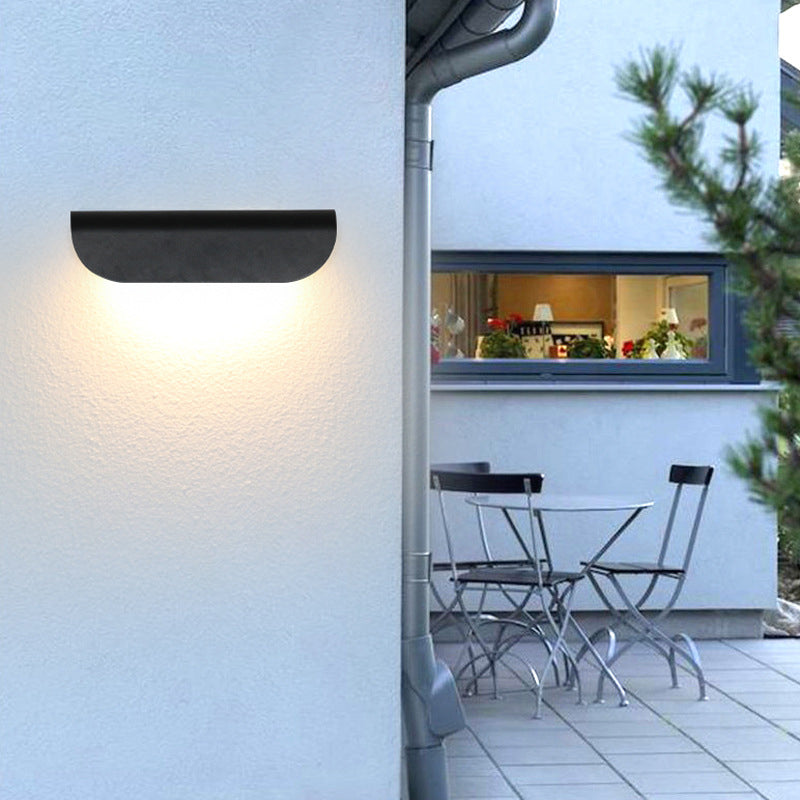 Skanto | Modern Vanntett Buet Utendørs Vegglampe