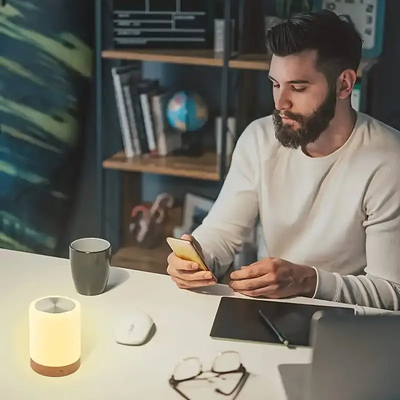 Skanto | Dimbar LED Nattlampe med Modern Design og Fargeforandring