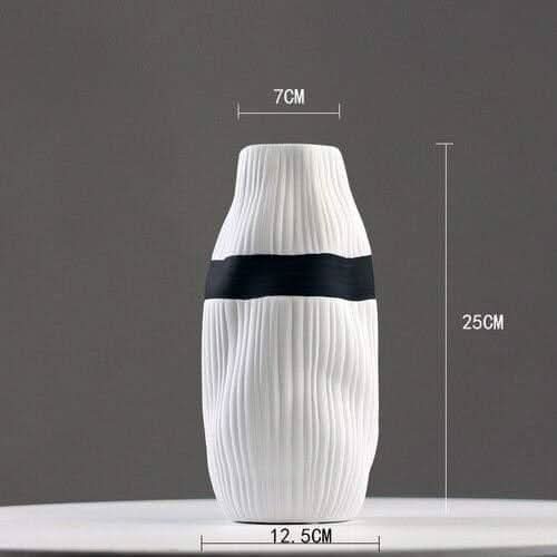 Skanto | HIKARIA – Elegant keramisk vase for moderne akenter