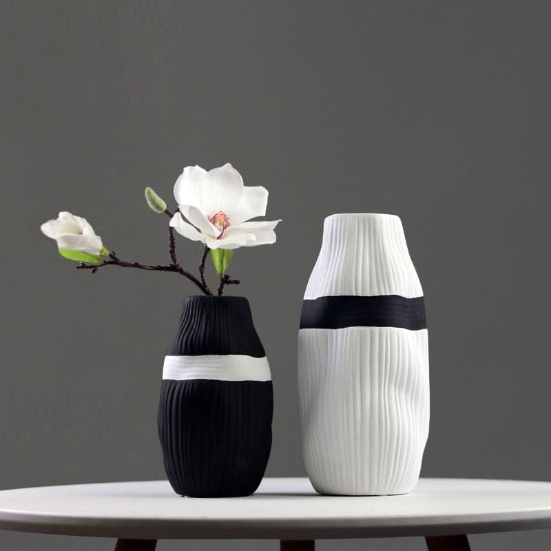 Skanto | HIKARIA – Elegant keramisk vase for moderne akenter