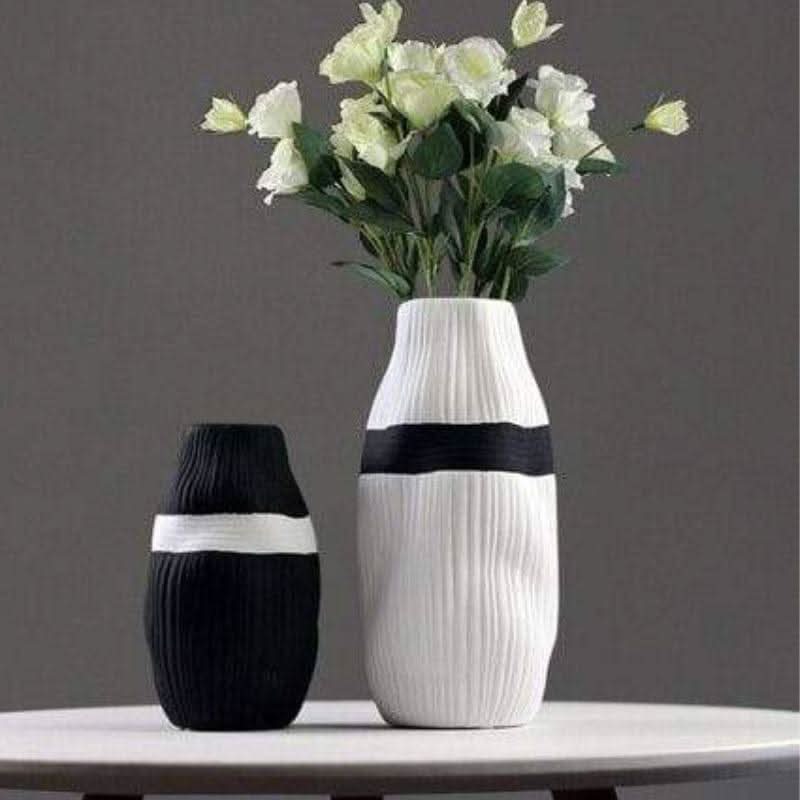 Skanto | HIKARIA – Elegant keramisk vase for moderne akenter