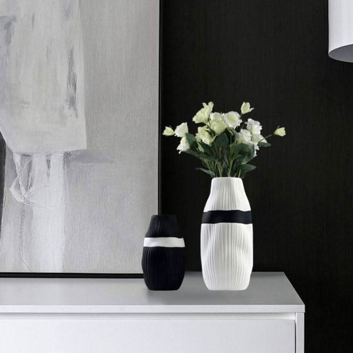 Skanto | HIKARIA – Elegant keramisk vase for moderne akenter