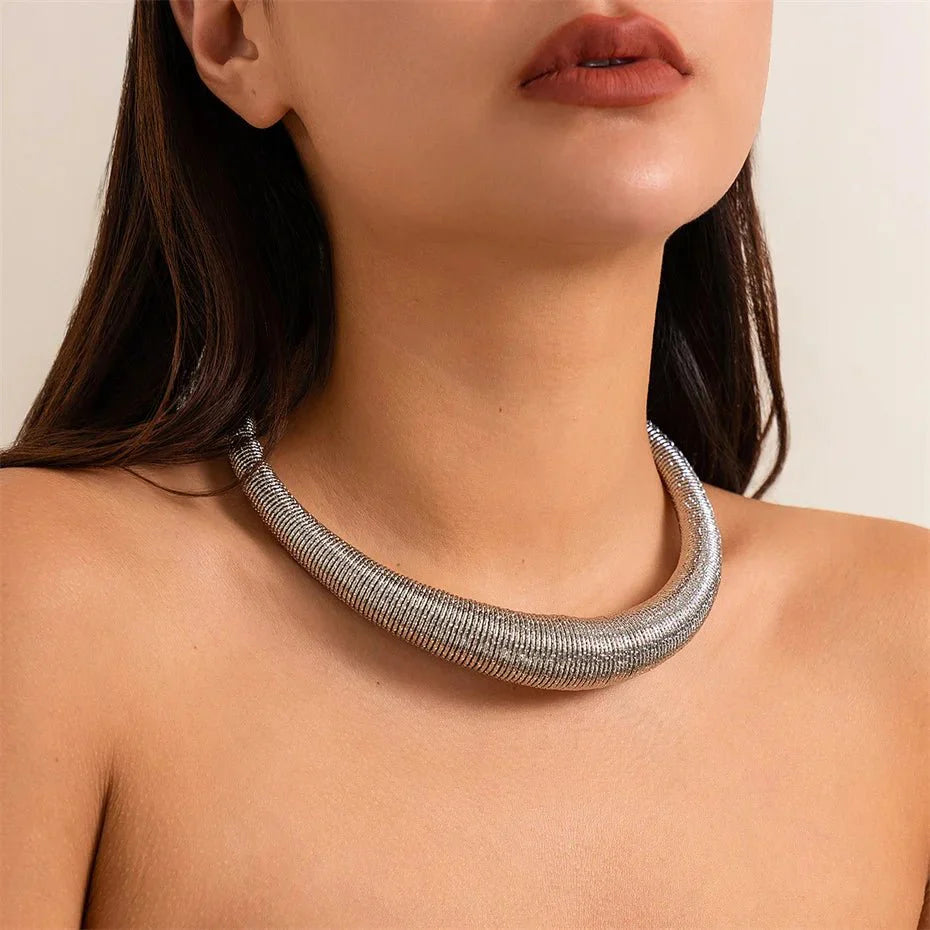 Skanto | Kclassisk Chunky Teksturert Choker Halskjede