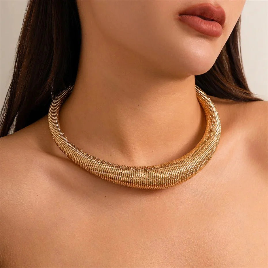 Skanto | Kclassisk Chunky Teksturert Choker Halskjede