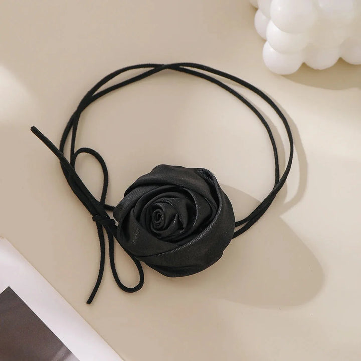 Skanto | Klassisk Rose Floral Choker Halskjede